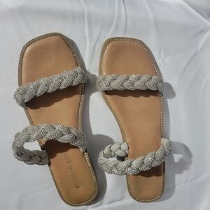 Madden girl primo size 8 sandals Women's Euc